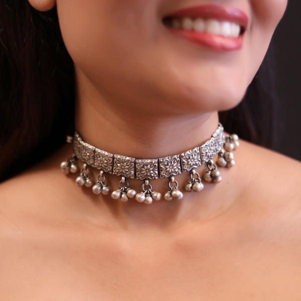 925 Handcrafted Ghungaro Choker In Pure Silver
