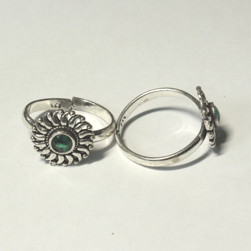 925 Sterling Silver Green Stone Toe Ring