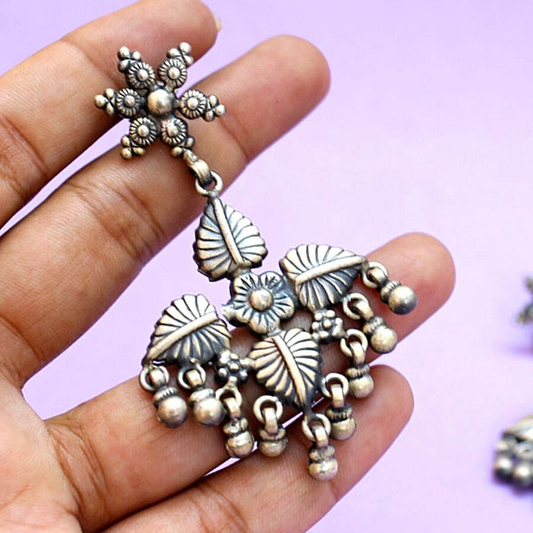Silver Floral Leaf Dangle Drop earrings