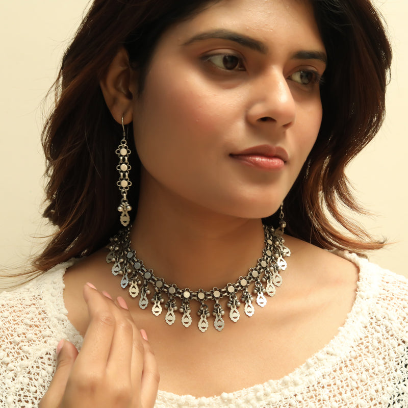 Pure Silver Gugaroo Chokar in Antique Look with earring