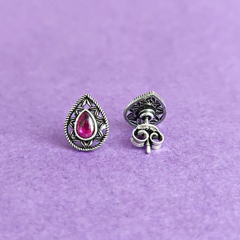 925 Sterling Silver Minimalist Pear Shape Studs In Marron Stone
