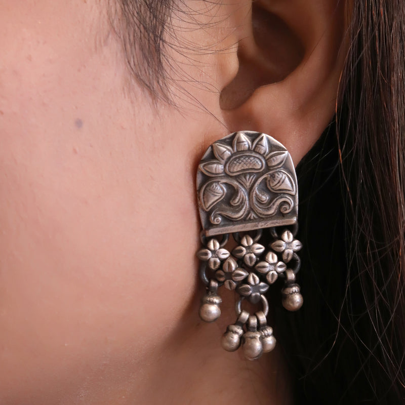 925 Handcrafted Pure Silver Flower Motif Earring