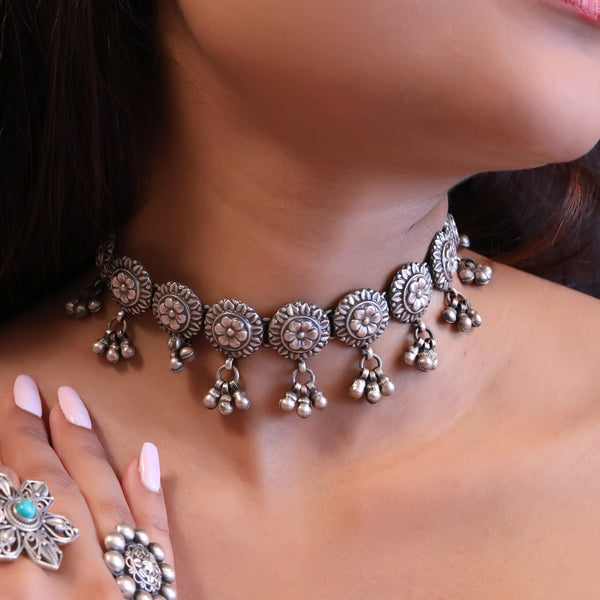 925 Handcrafted Pure Silver Choker in Flower Motif