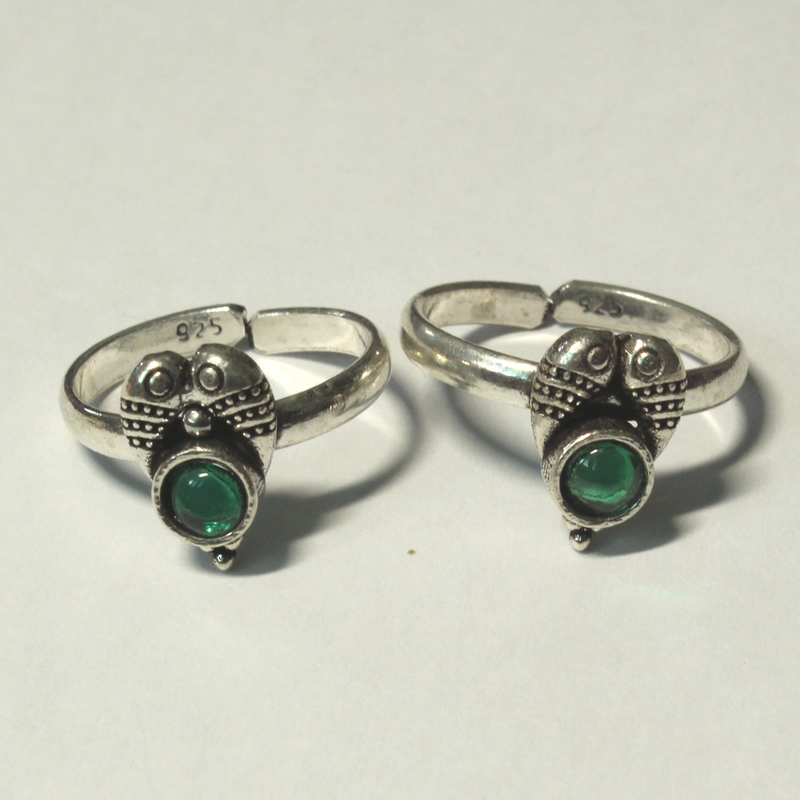 925 Sterling Silver Toe Ring In Green Stone