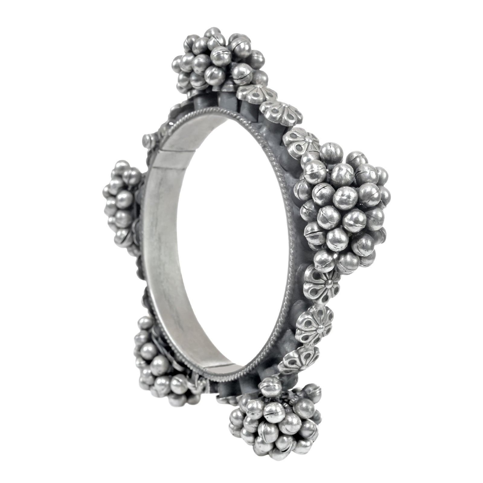 925 Silver Floral Ghunghroo Kada Bangle Single – Joharcart 925 Silver Floral Ghunghroo Kada Bangle Single – Joharcart